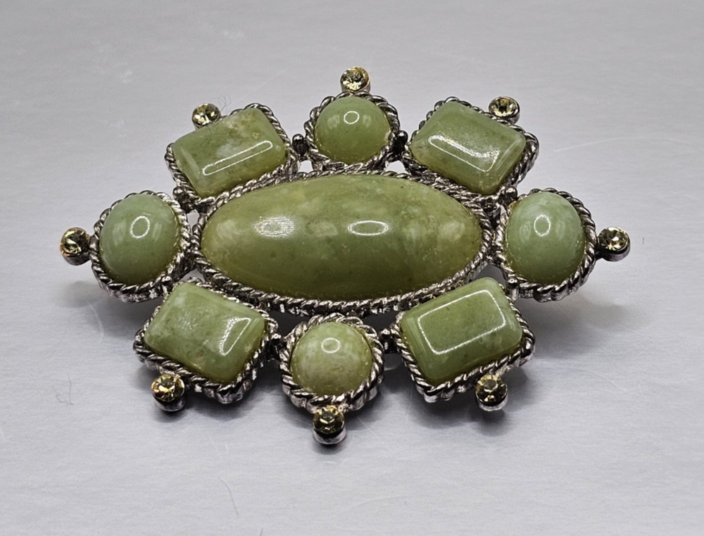 Vintage Celtic Green Connemara Marble Cabochon Brooch Pin